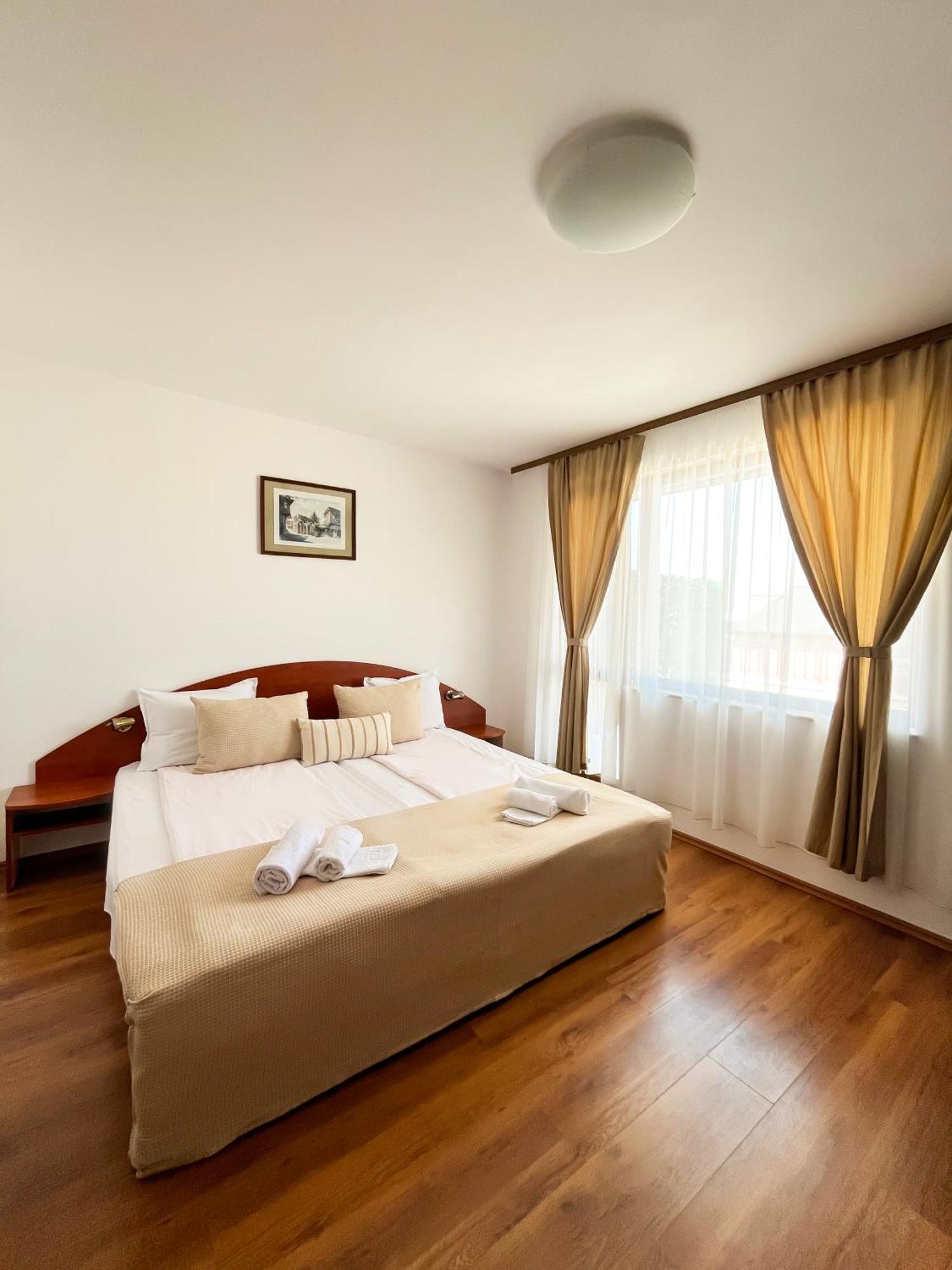 Guest house Family Helios *