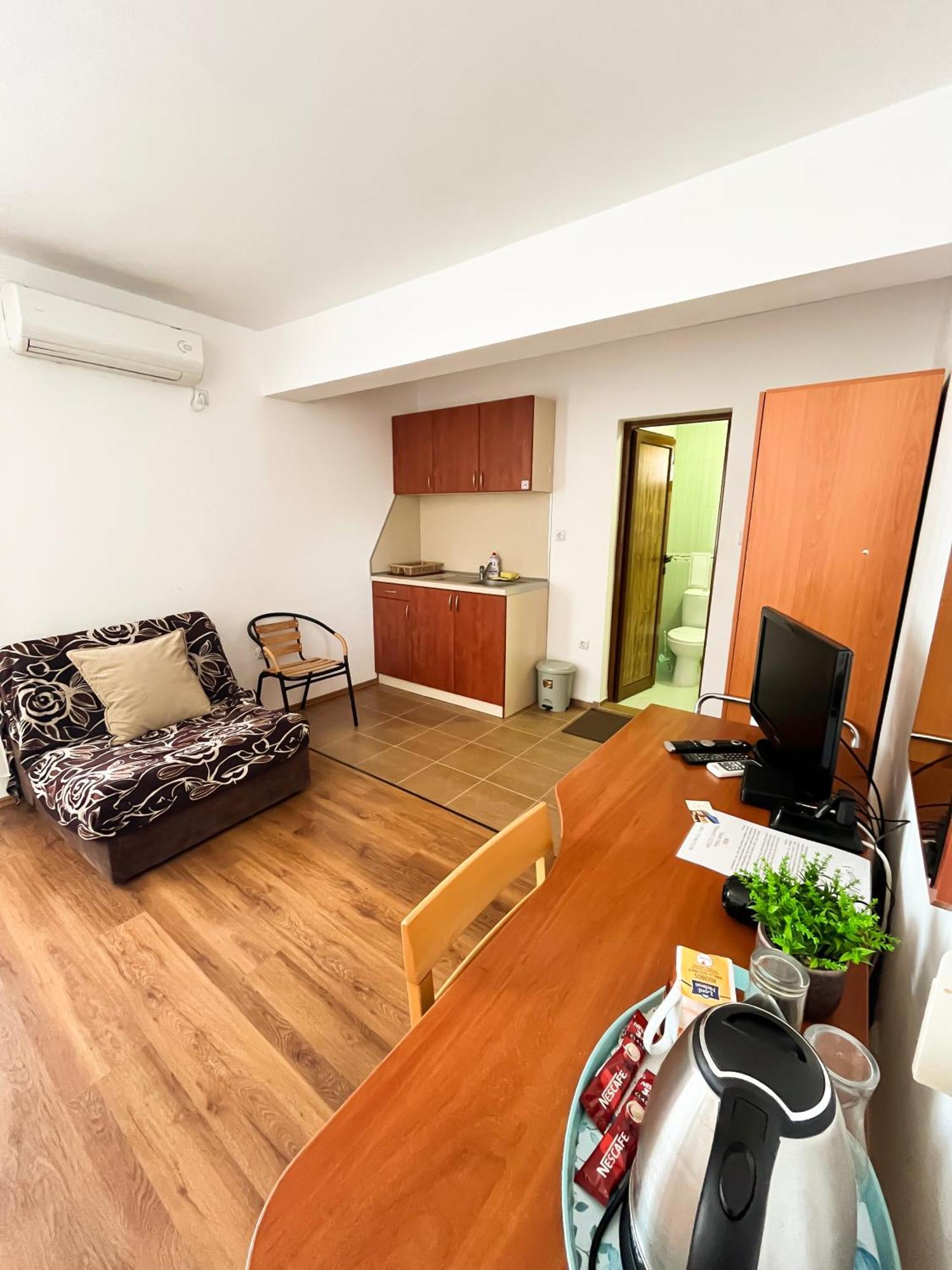 Family Helios Guest house