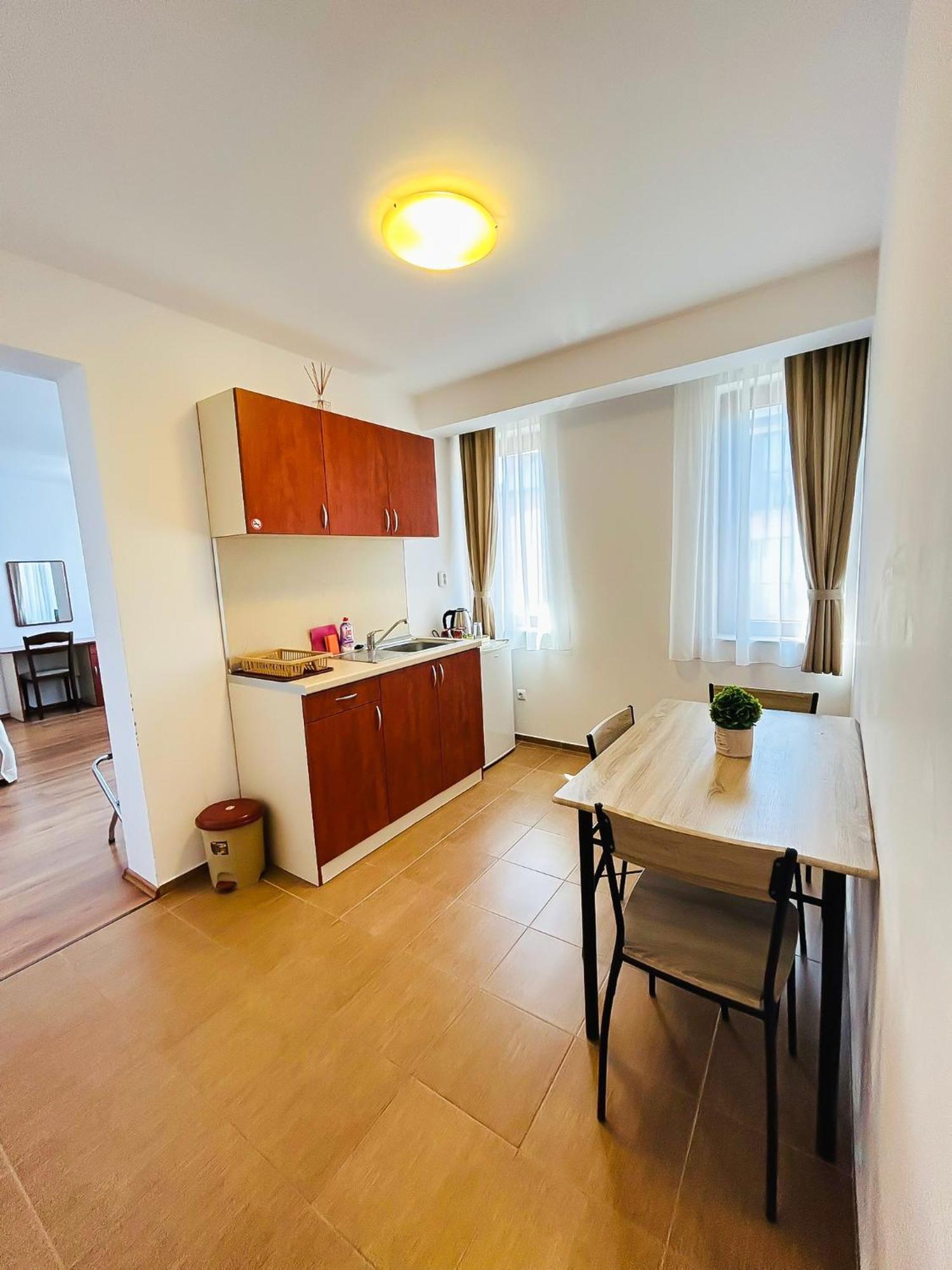 Family Helios Guest house *