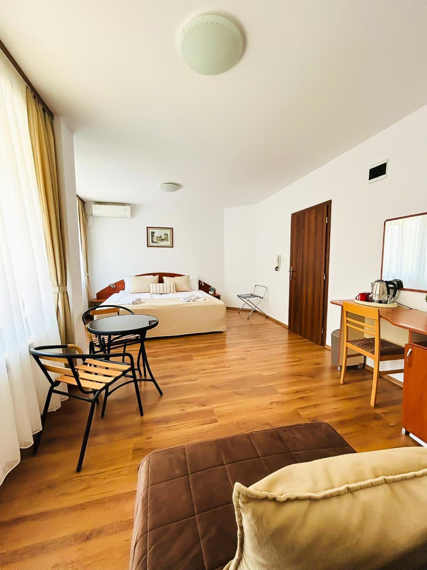 Guest house Family Helios Sunny Beach