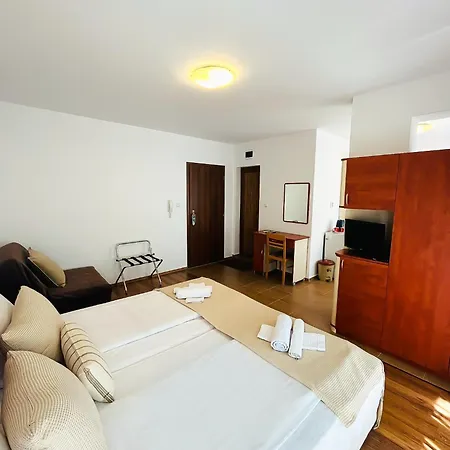 Family Hotel Helios Слънчев бряг Екстериор снимка