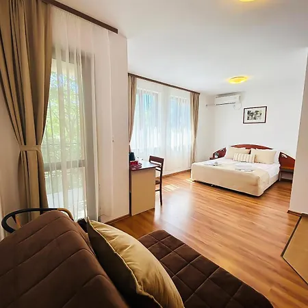 Family Hotel Helios Слънчев бряг Екстериор снимка
